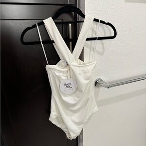 NWT🏷️ BRAND NEW Princess Polly Heartbreaker White Crisscross Bodysuit
